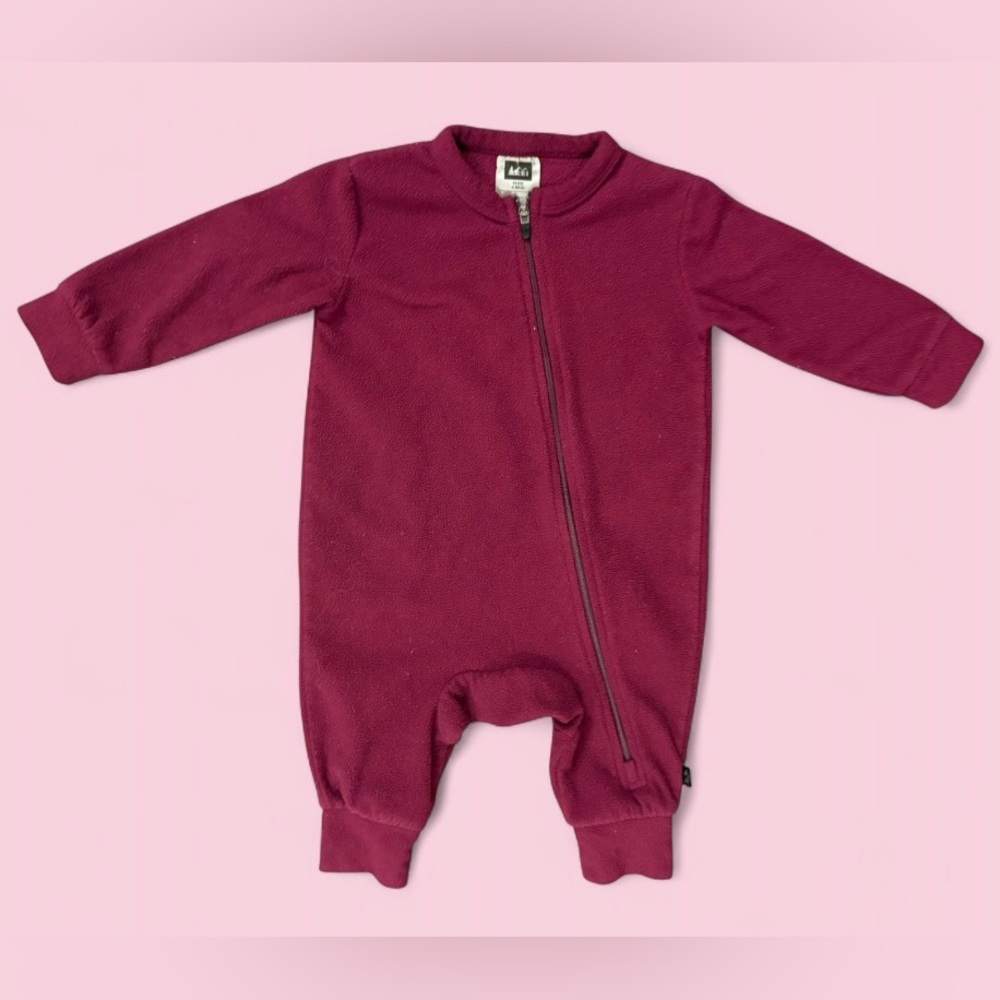 REI Baby Fleece Zip Up Romper One Piece Bodysuit Burgundy Sz 6 Months
